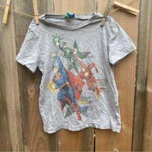 Benetton kids Justice league superhero T-shirt size S-M fits 6